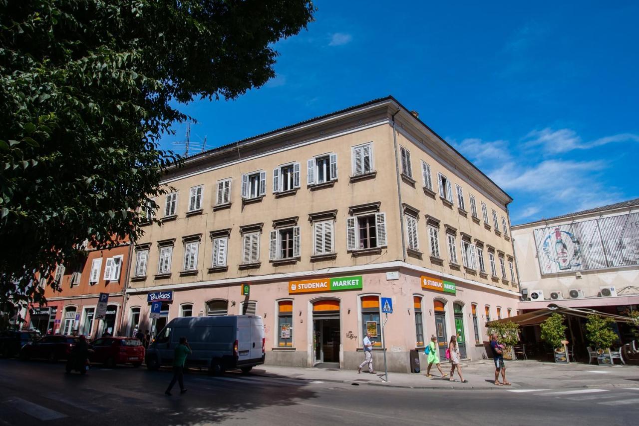 Amu Apartment Pula Exterior photo